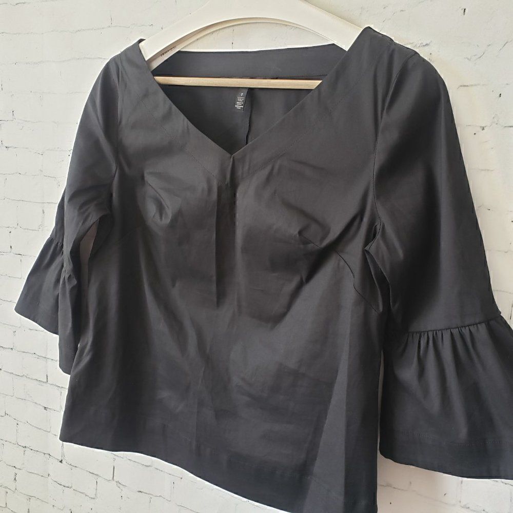 WHBM V-Neck Solid Black Blouse 3/4 Flutter Sleeve Size 2 Career Cotton Stretch - Picture 4 of 8